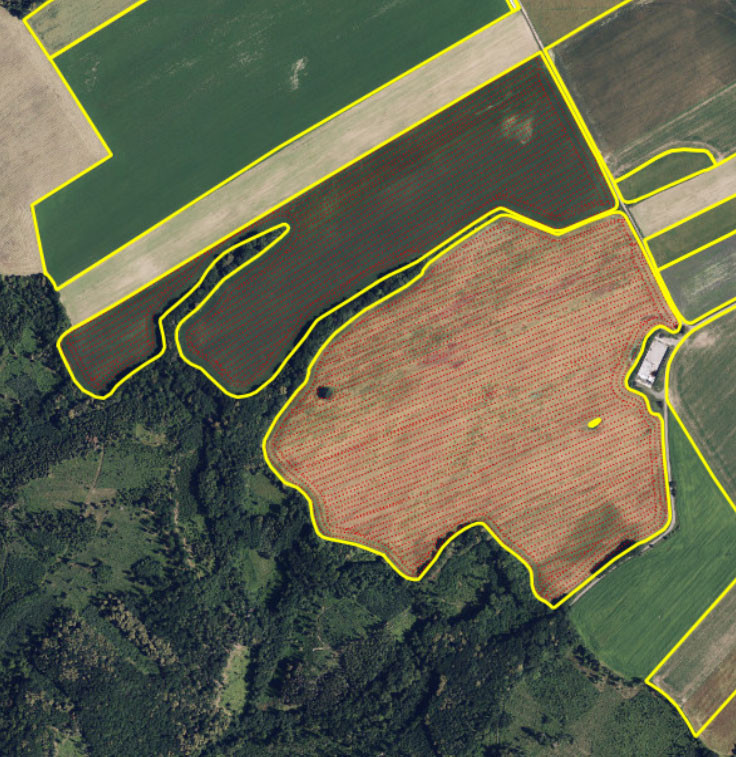 Mapa pojezdu kombajnu a pokrytí pozemku výnosovými daty